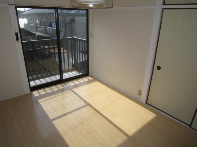 Living and room. Flooring ☆ 