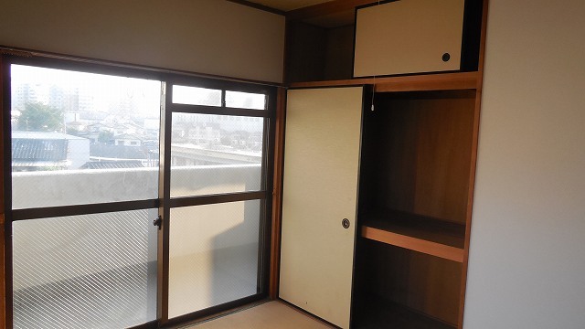 Other room space. Receipt