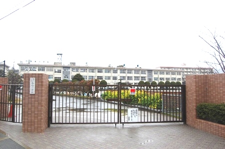 Primary school. Kashii up to elementary school (elementary school) 750m