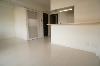 Living and room. Popular counter kitchen