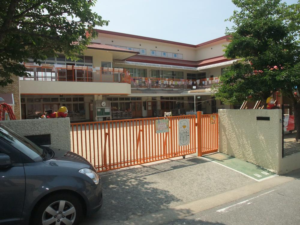 kindergarten ・ Nursery. Takamidai 340m to nursery school