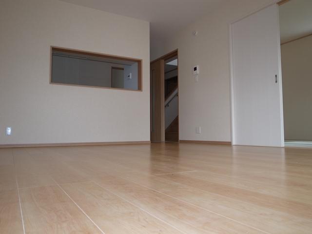 Living. Local shooting (10 May 2013)