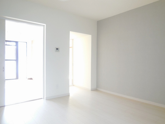 Living and room. It is also a good day ~