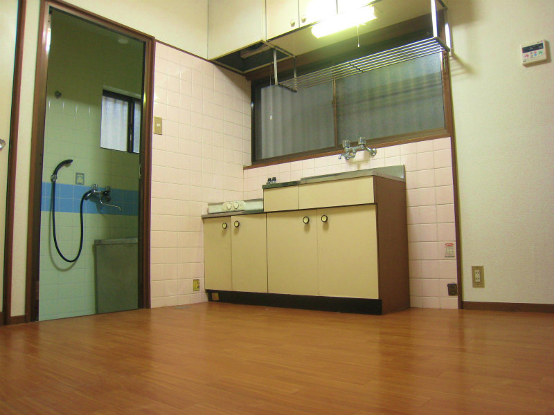 Living and room. Wider kitchen space! 