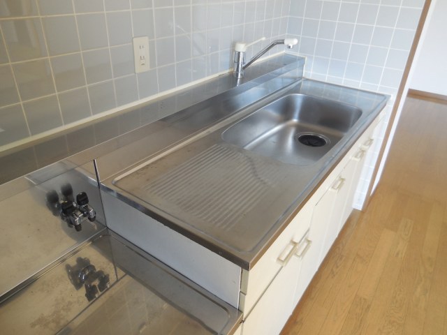 Kitchen. Testament spread of sync is family type