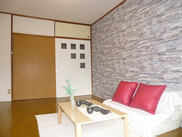 Other room space. Sunny