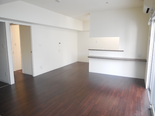 Living and room. Spacious of 13 quires LDK