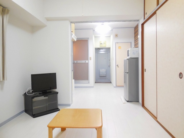 Other room space. Also spacious when the friends came to sudden