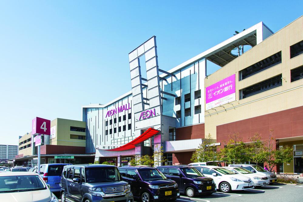 Shopping centre. 3100m until Kashiihama ion Mall