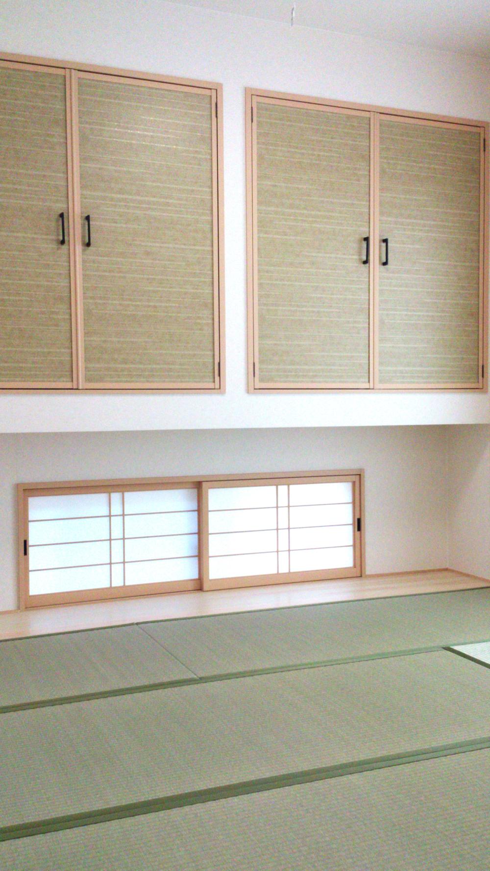 Non-living room. C-6 No. land Japanese-style room. Set up a small window to the bottom of the closet. Also take ventilation, Bright impression.