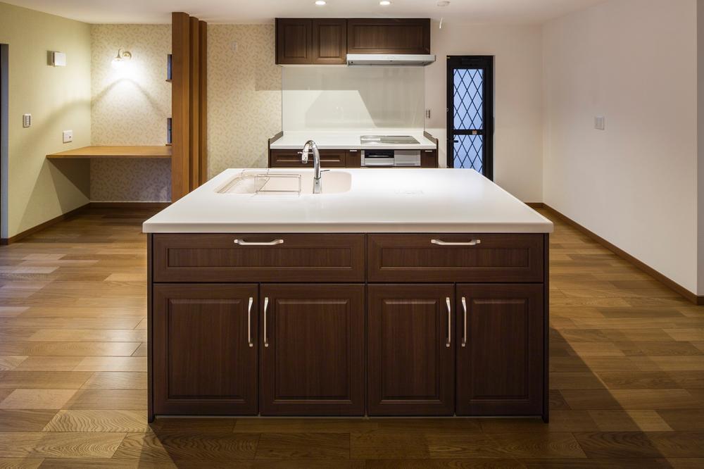 Kitchen. Longing of Island Kitchen. It will also be fun every day of housework.