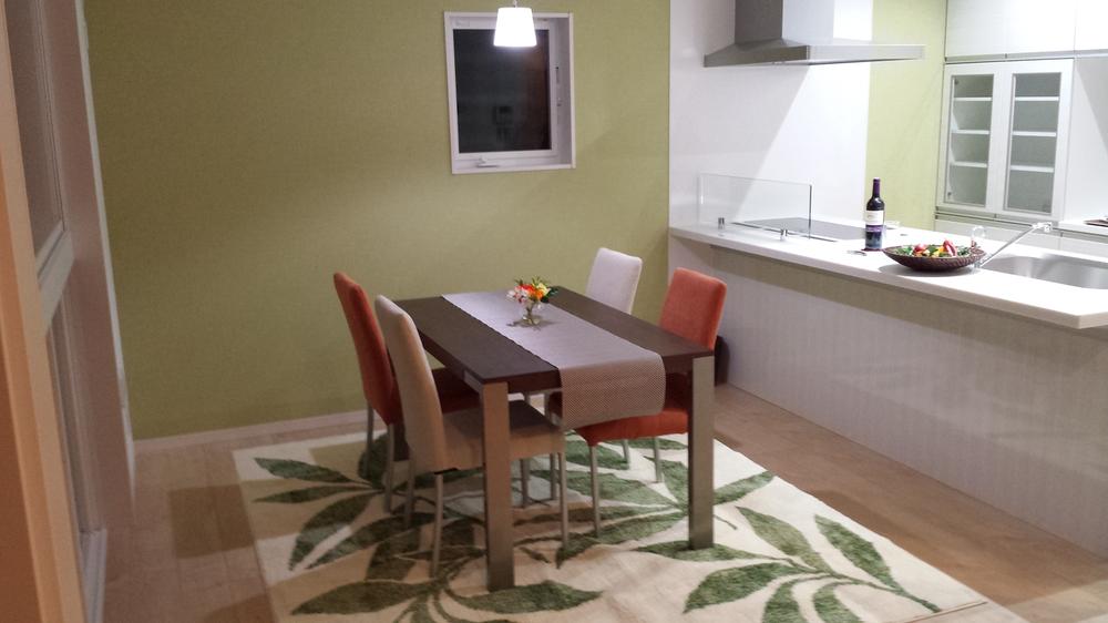 Non-living room. Dining (10 May 2013) Shooting