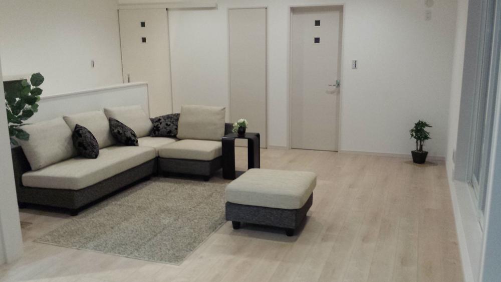 Living. Indoor (10 May 2013) Shooting