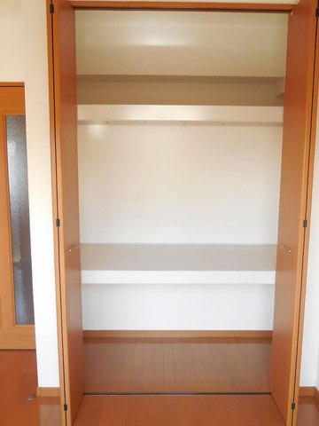 Other room space. It will put full clothes