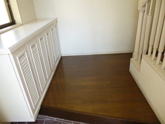 Entrance. Also is fashionable handrail stylish entrance stairs