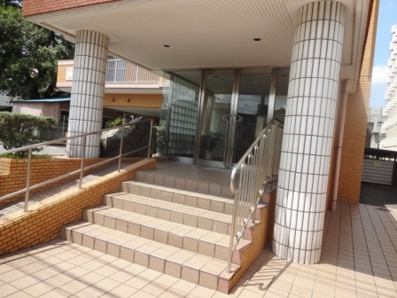 Other common areas. Entrance