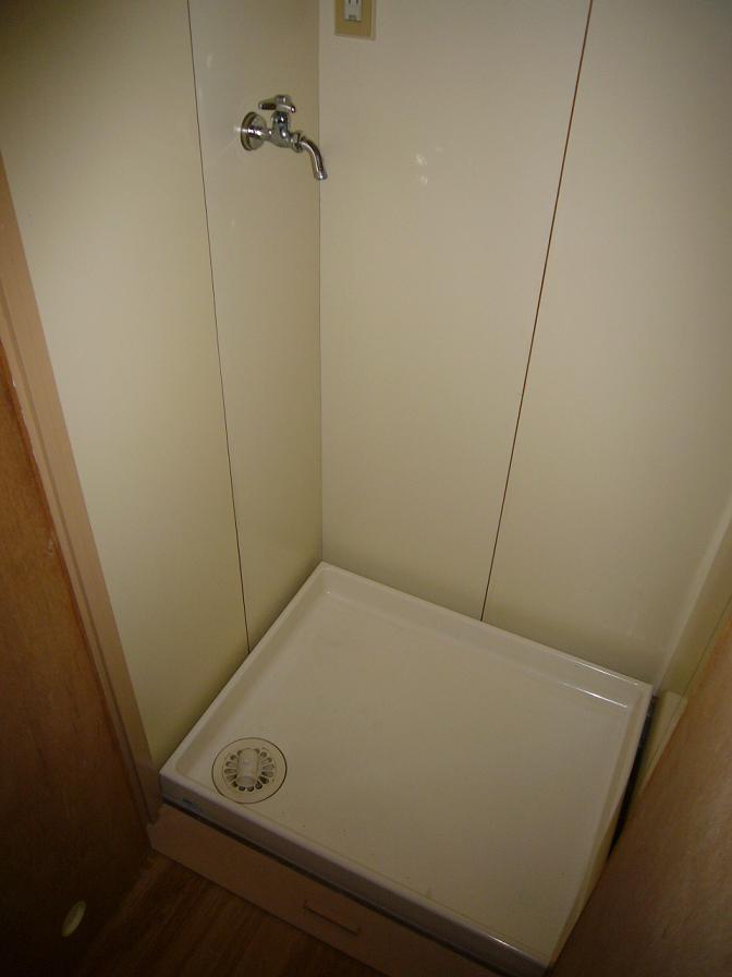 Other. Indoor Laundry Storage