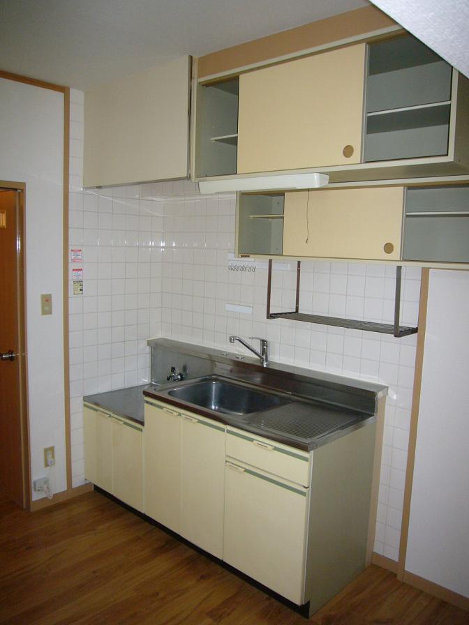 Kitchen. Spacious kitchen