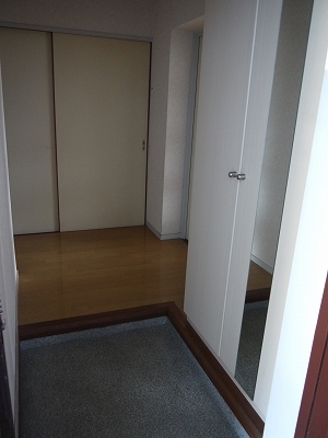 Entrance. Entrance ・ Shoes BOX