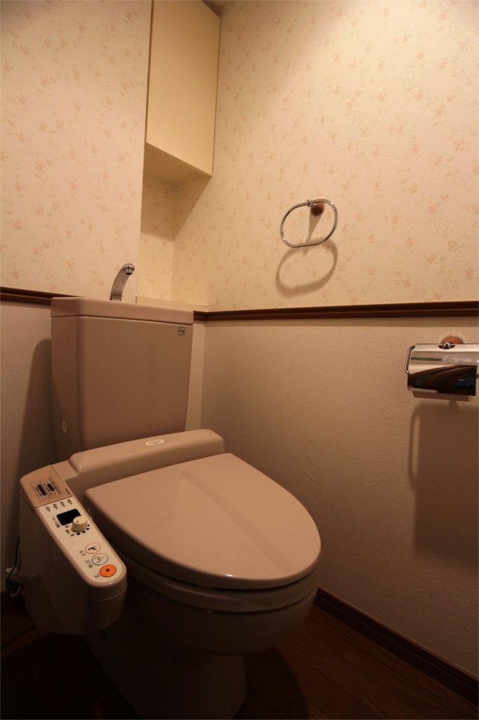 Toilet. Warm water washing toilet seat Another Room No. reference photograph