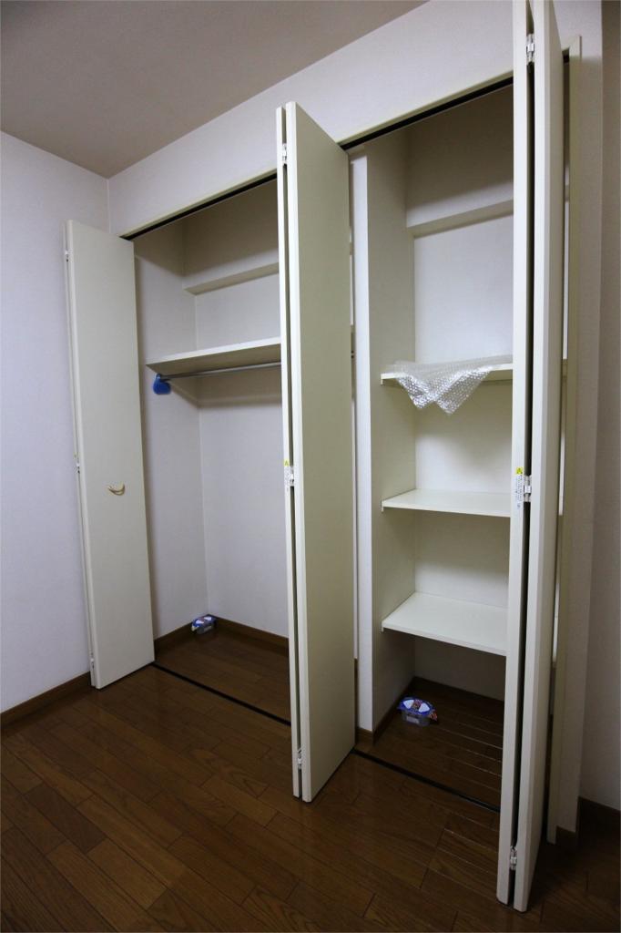 Receipt. closet Another Room No. reference photograph