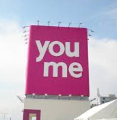 Shopping centre. Yumetaun until the (shopping center) 520m