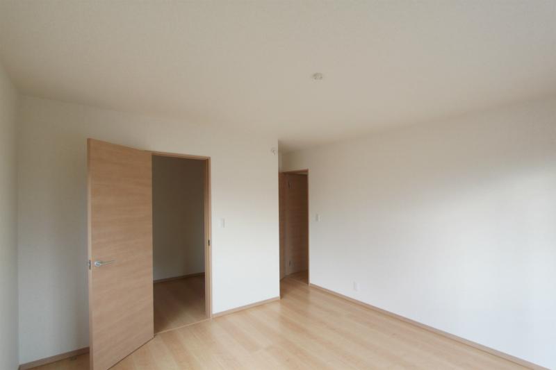 Same specifications photos (Other introspection)