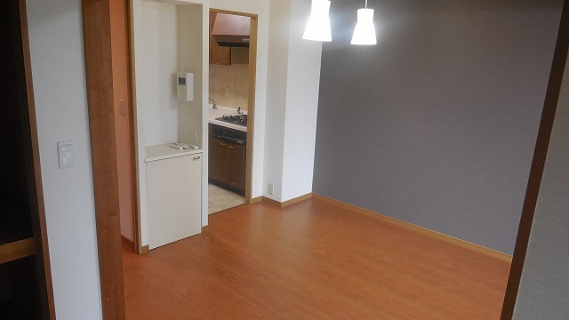 Other room space. Monitor with intercom