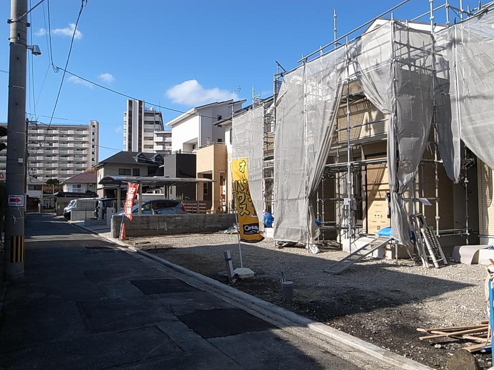 Local photos, including front road. Local (11 May 2013) Shooting