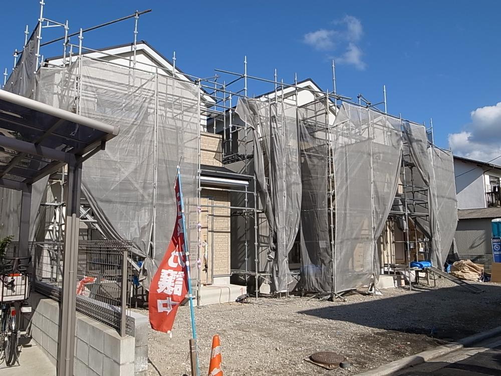 Local appearance photo. Local (11 May 2013) Shooting