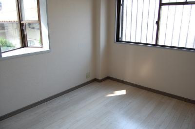 Entrance. Western style room