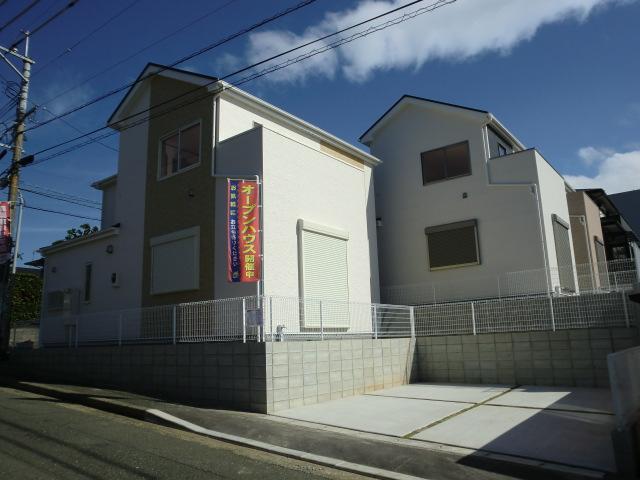 Local appearance photo. 1 Building