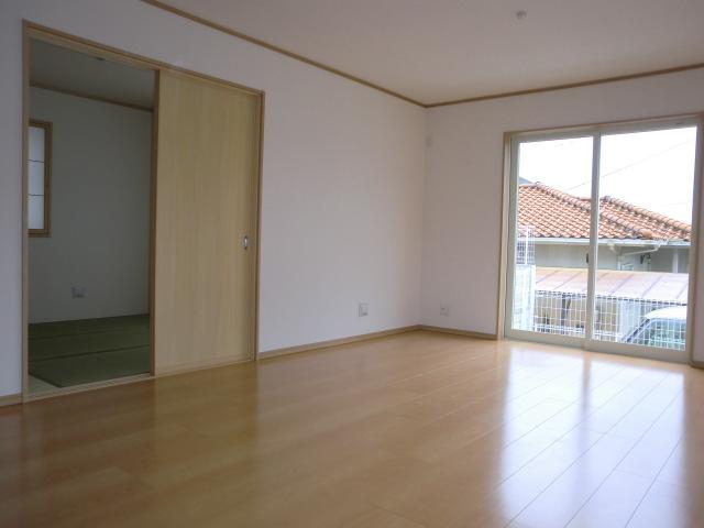 Same specifications photos (living). Same specifications, 14.2 Pledge of living