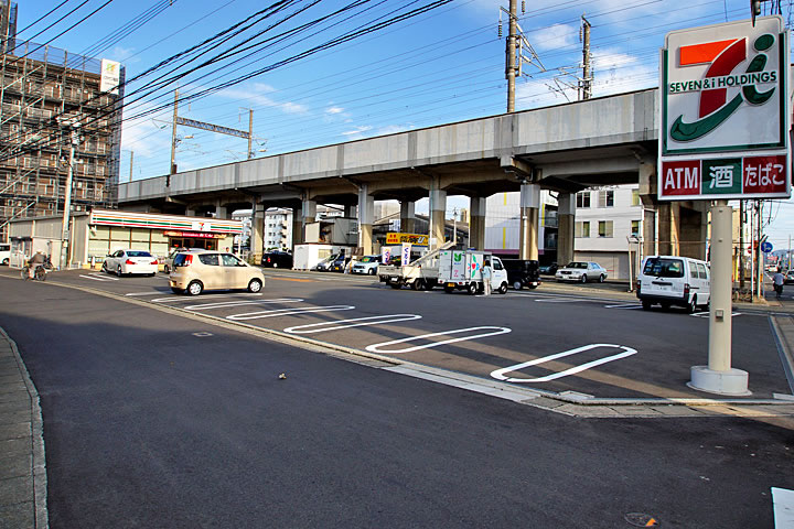 Convenience store. Seven-Eleven Fukuoka Hakomatsu 1-chome to (convenience store) 500m