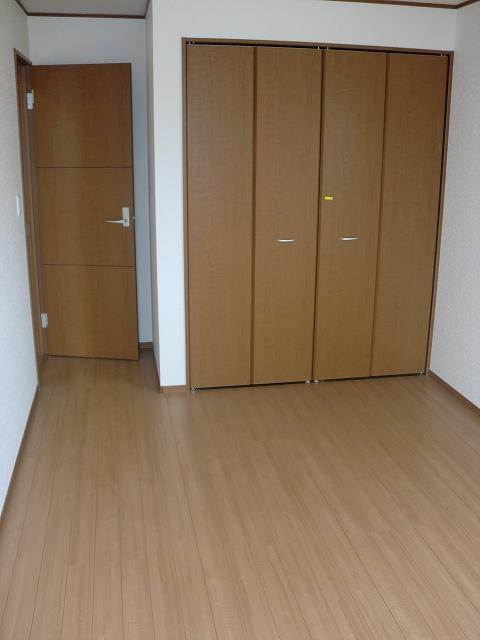 Same specifications photos (Other introspection). All rooms are housed Available (same specifications photo)