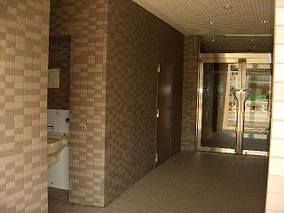 Entrance. entrance! Auto with lock!