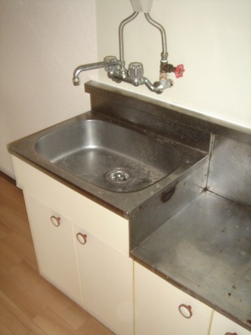 Kitchen. Please bring gas stove