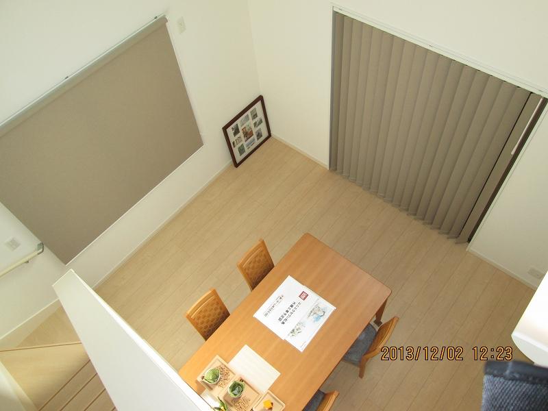 Non-living room. Indoor (12 May 2013) Shooting