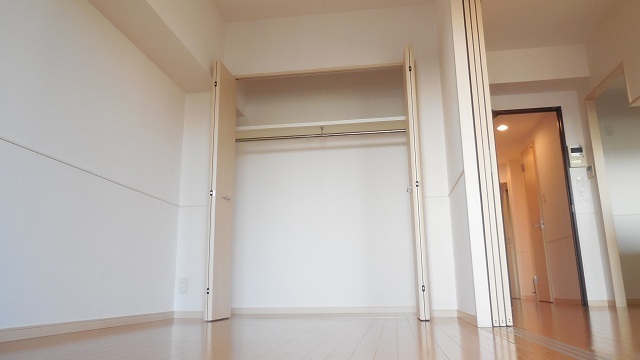 Other room space. closet