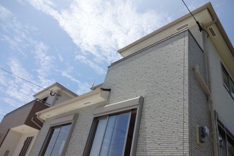 Local appearance photo. The photograph is the same type.