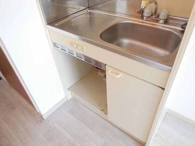 Kitchen. Brought in please