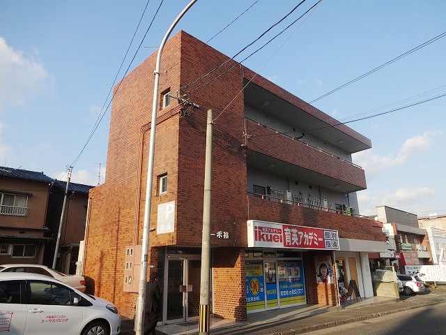 Building appearance. appearance