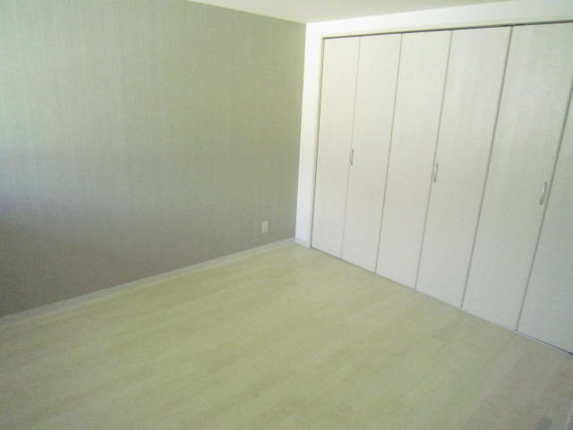 Other room space. Stylish accent Cross ☆