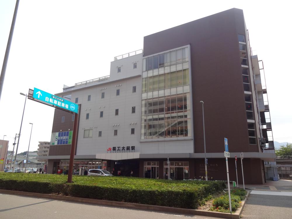 station. JR Kagoshima Main Line "Fukkodaimae" "Fukkodaimae" in the 830m walk 11 minutes to the station station of the rapid stop station. Good access to go in the shortest about 14 minutes to Hakata!
