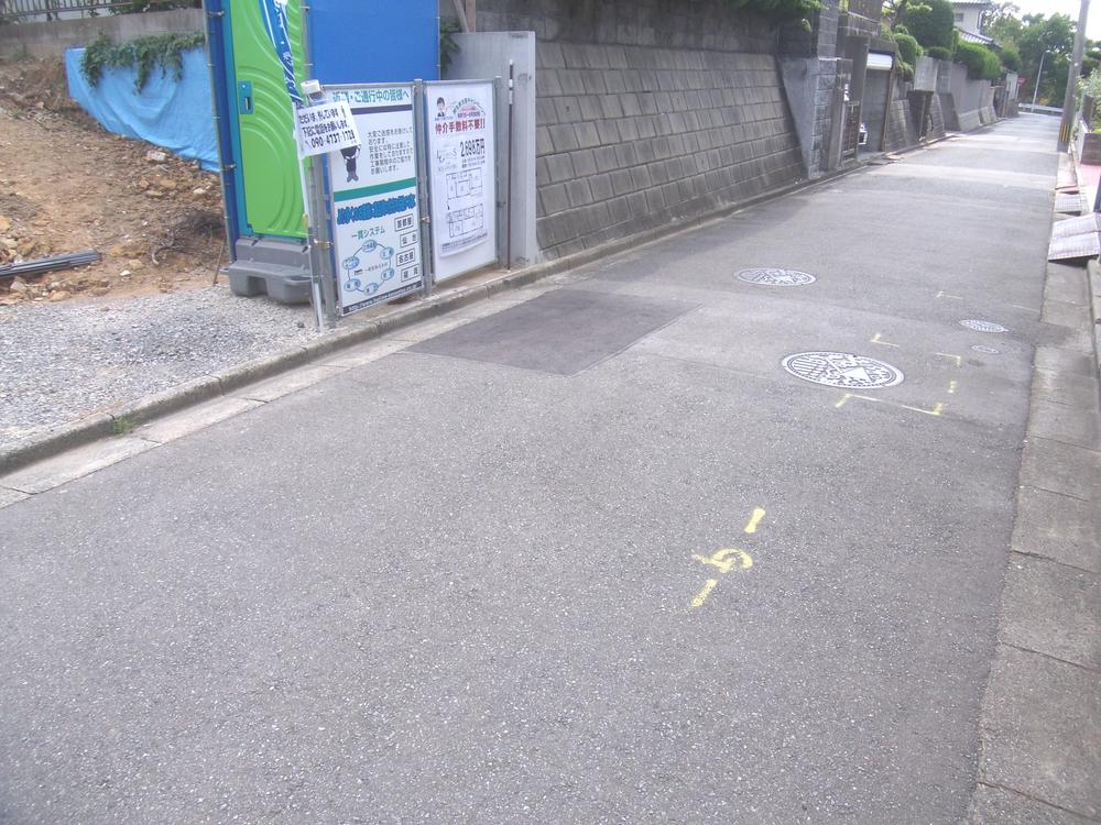 Local photos, including front road. Local (September 2013) shooting photos