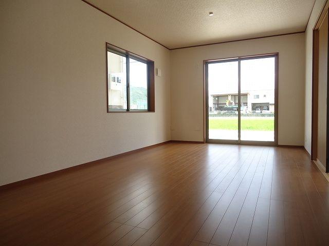 Living.  ※ The same type of use