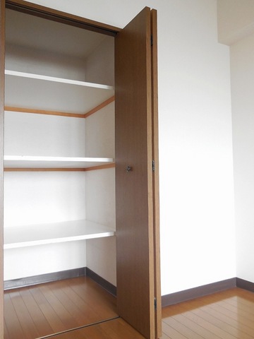 Other room space. Receipt