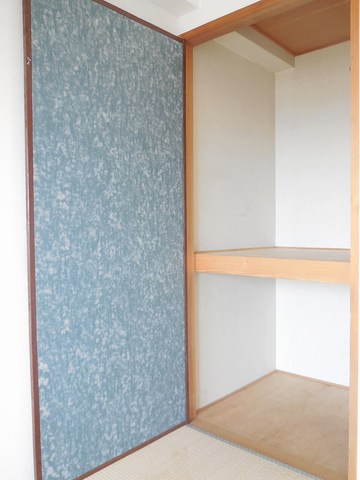 Other room space. Armoire