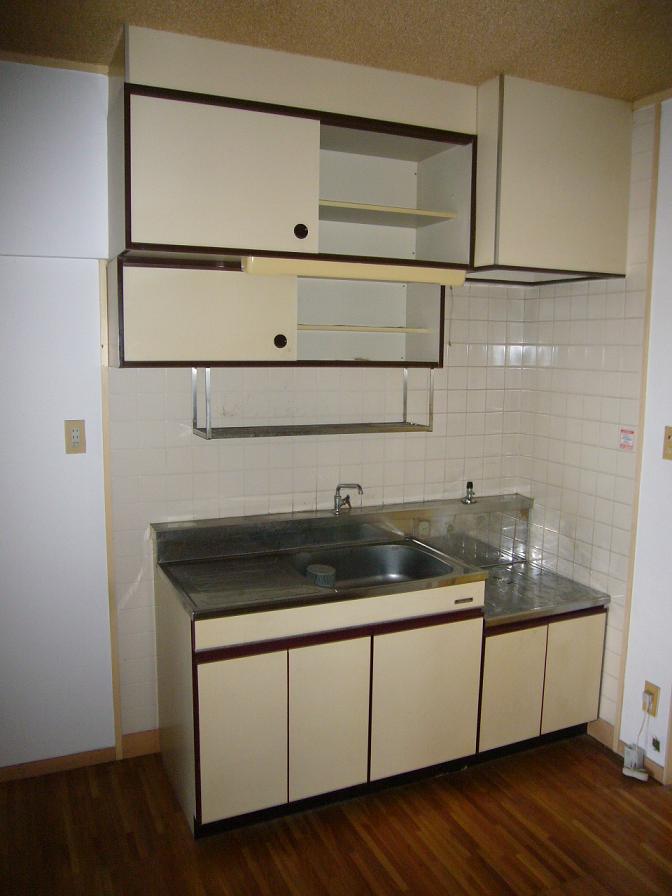 Kitchen. Kitchen is also big and easy to cook