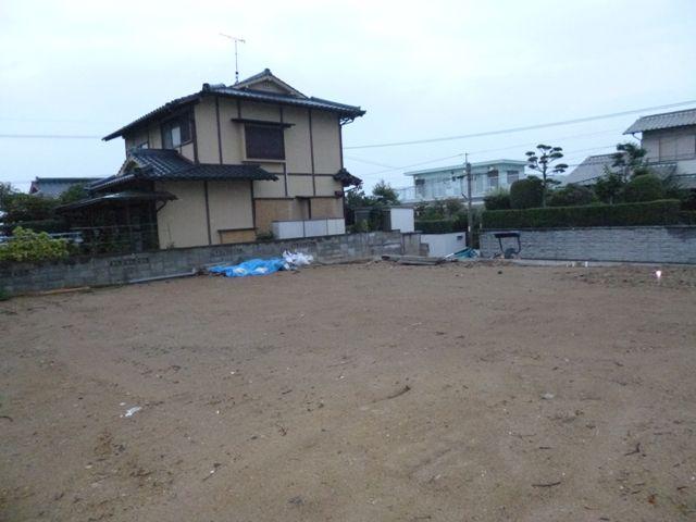 View photos from the local. View from local (September 2013) Shooting